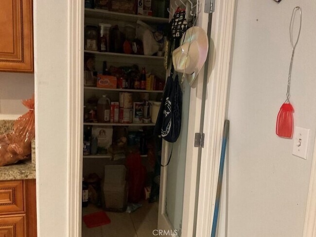 Building Photo - 11546 Hickory Ave