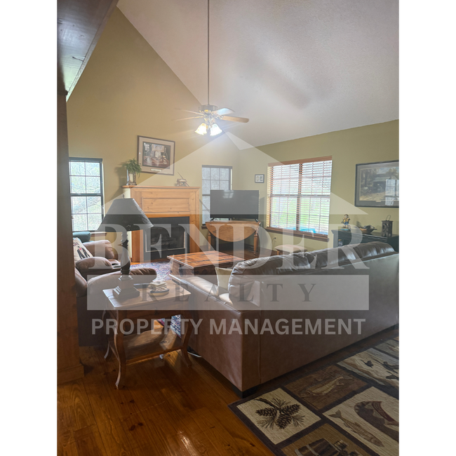 Building Photo - 178 McClary Dr