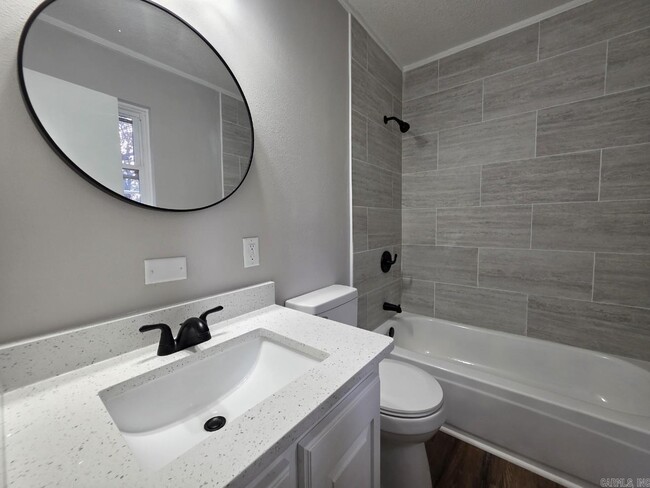 Building Photo - 109 S Longfield Ave