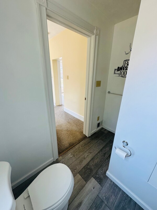 Building Photo - 121 Lincoln Ct