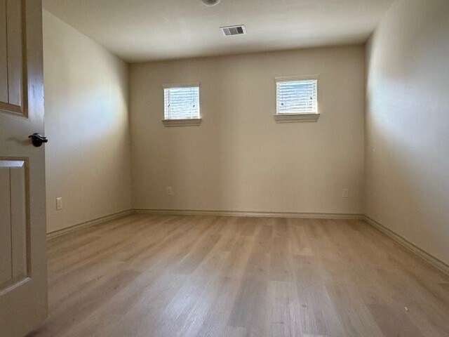 Building Photo - 3314 Selene Dr