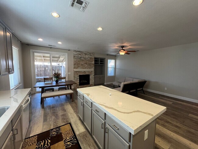 Building Photo - 4-bedroom single story in Sylvan School Di...