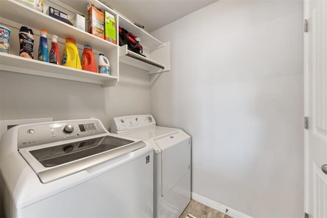 Building Photo - 514 Wincliff Dr