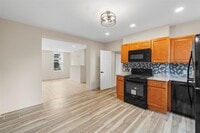 Building Photo - 135 3rd St