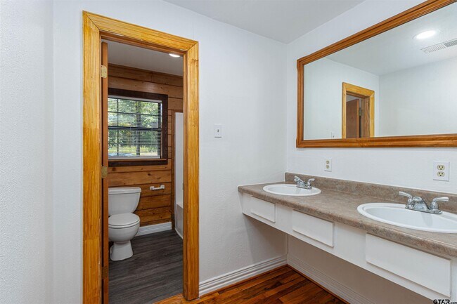 Building Photo - 18737 Saddleback Ln