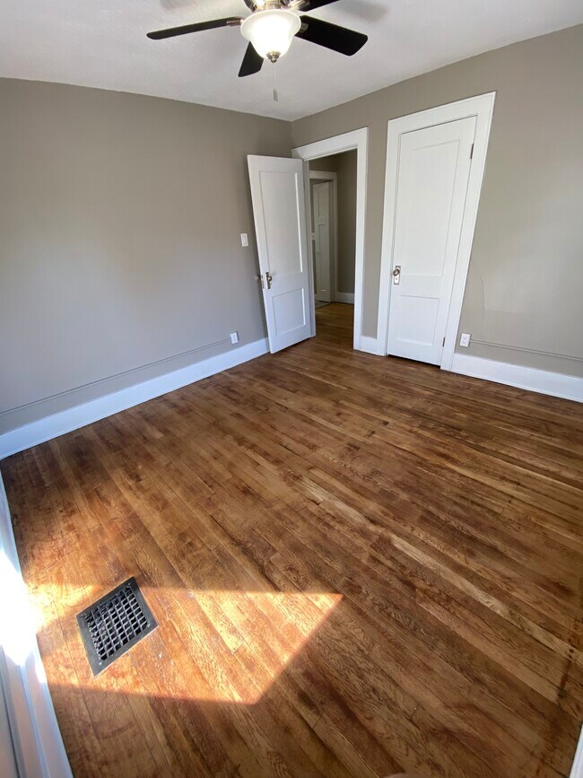 Building Photo - 1806-1812 4th St