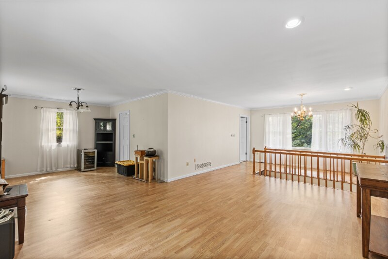 Building Photo - 1447 Beverly Dr