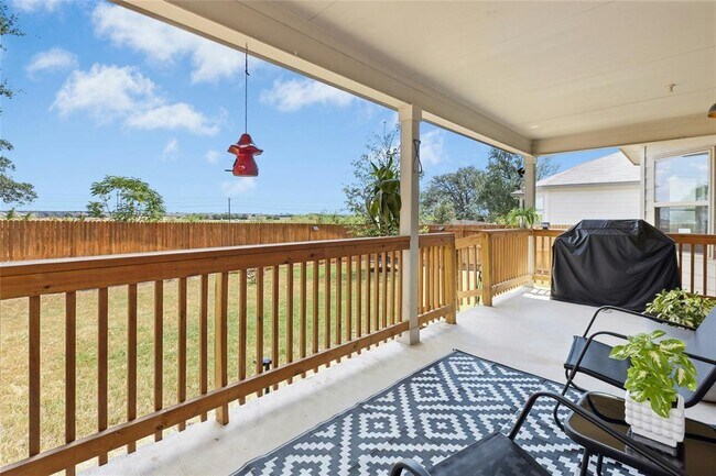 Building Photo - 2929 Greenbriar Rd