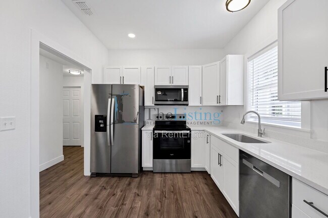 Building Photo - 12726 Taylor Nicolas Dr
