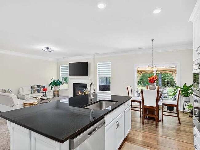 Building Photo - Earn Wealth While Leasing - Like a Homeowner - Lease to Own