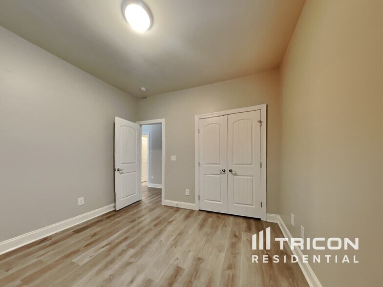 Building Photo - 2312 Joneshurst Wy