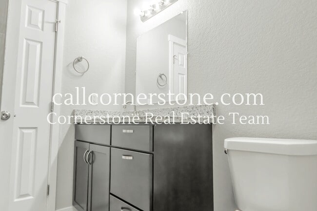 Building Photo - 4877 Bluestem Dr