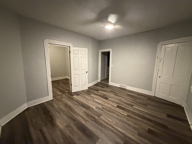 Building Photo - 4144 Hyde Ave