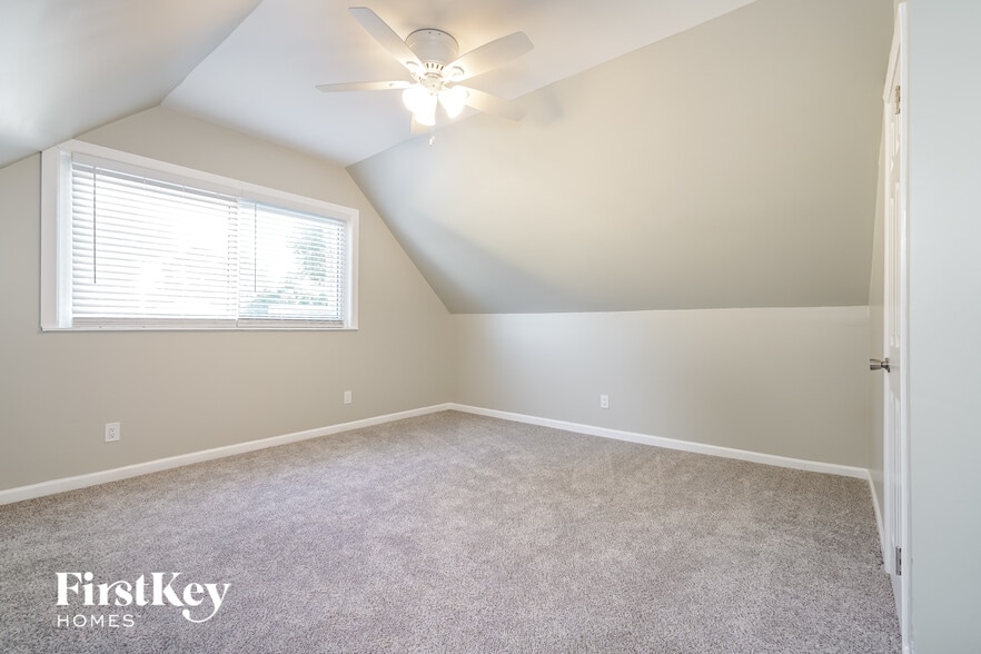 Building Photo - 3970 Jerome Ct