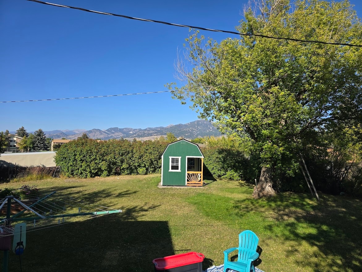 view of backyard - 624 N Grand Ave