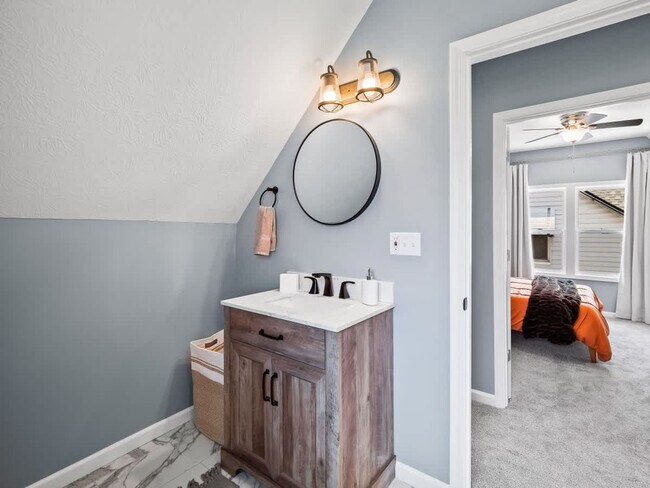 Building Photo - 6110 Lawn Ave