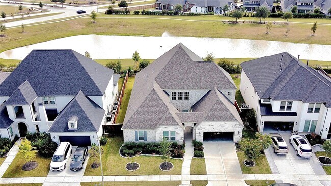 Primary Photo - 6919 Shoreline Vw Dr