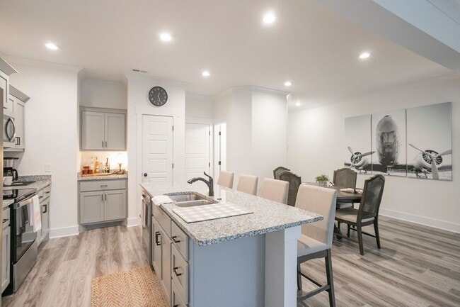 Building Photo - 3337 Alta Ln