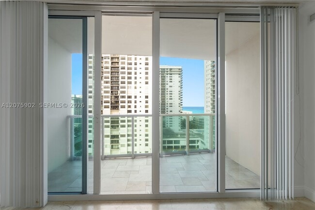 Building Photo - 2501 S Ocean Dr