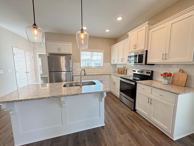 Building Photo - 36 Grove Cir