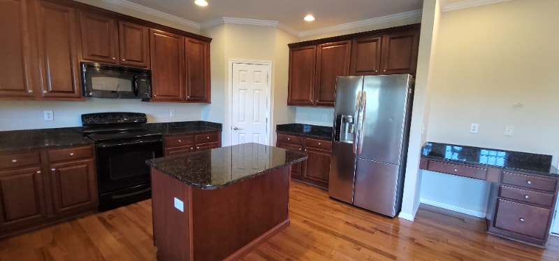 Building Photo - 2 Dansford Ln