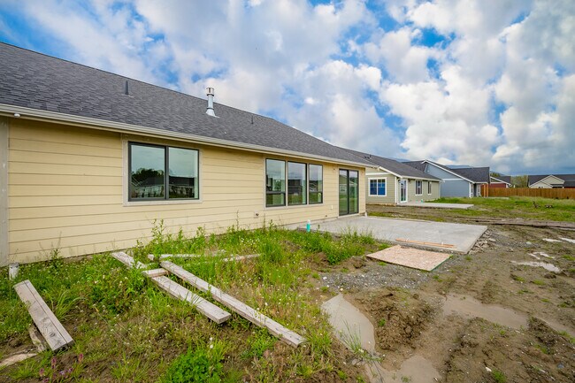 Building Photo - 1517 Hovel Rd