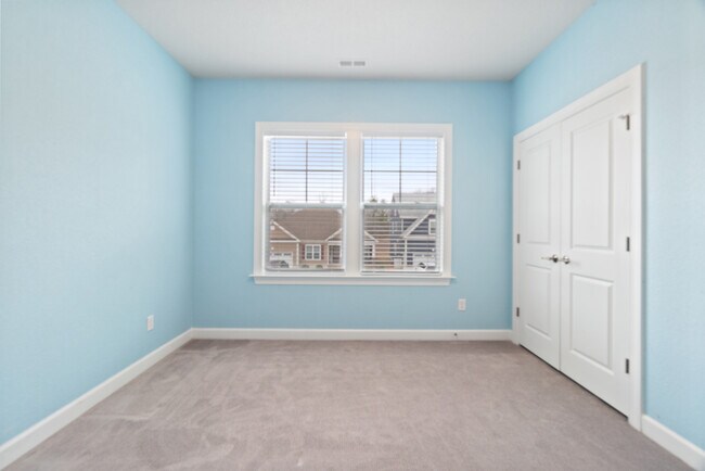 Building Photo - 2262 Sanibel Ln