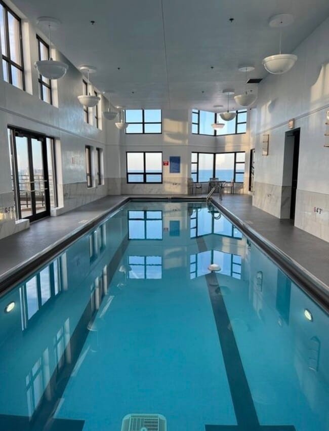 Building Photo - 401 E Ontario St