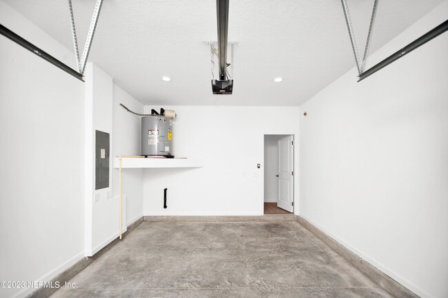 Building Photo - 348 Rosemont Dr