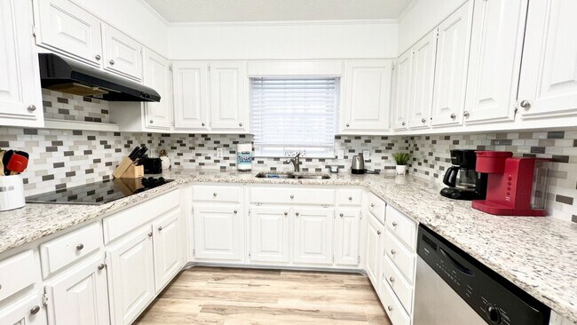 Building Photo - 1819 Old Peachtree Rd NE