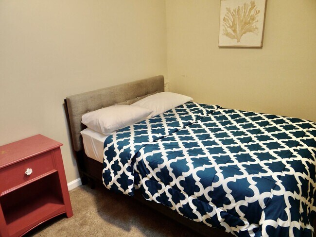 Building Photo - Furnished All-Inclusive 4bed/3bath condo a...