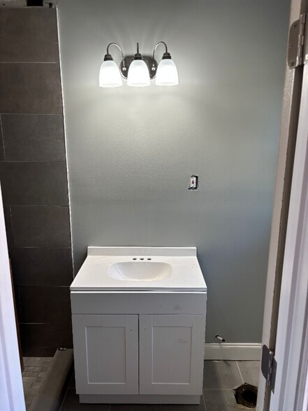 Building Photo - 2718 Winchester Rd NW