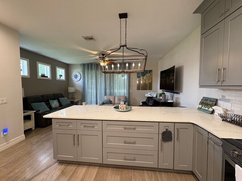 Building Photo - Make every day feel like a getaway in The Towns at Lakeside Plantation!