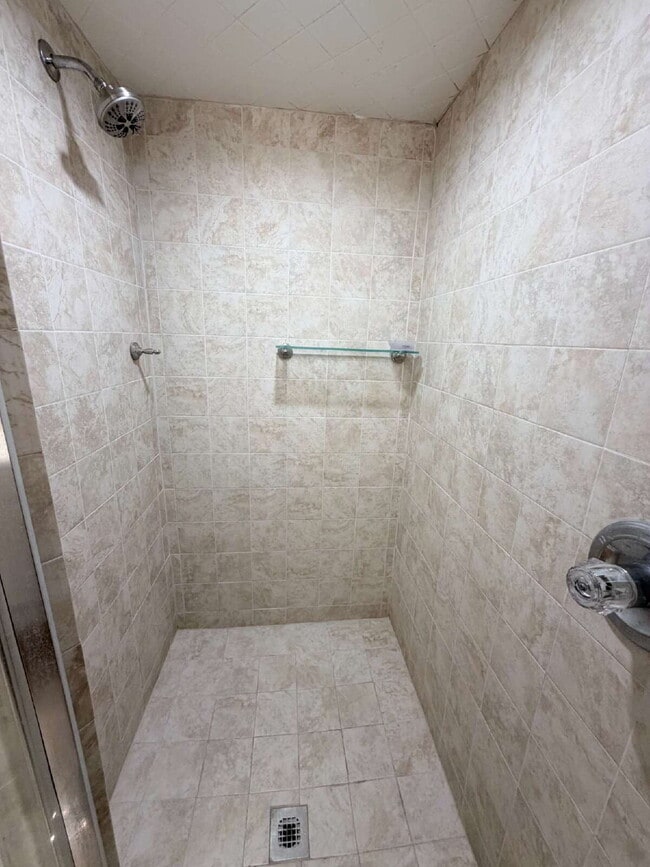 Building Photo - 2 Bedroom Lakeview Winter Haven Home Now Available for Rent!