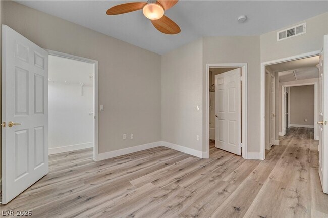 Building Photo - 10550 W Alexander Rd