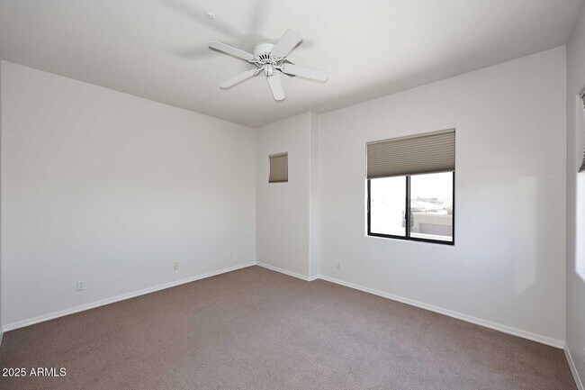 Building Photo - 9270 E Thompson Peak Pkwy