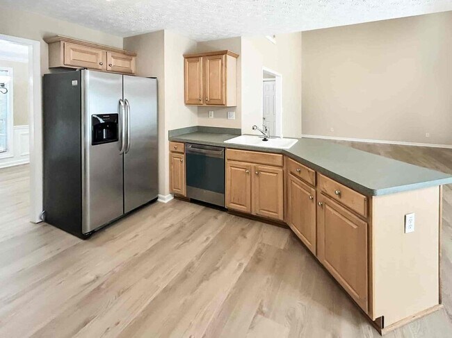 Building Photo - 6090 Farmwood Way SE