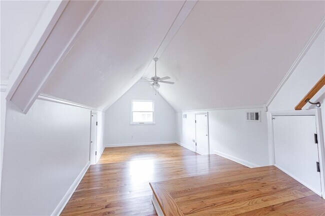 Building Photo - 2373 Ewing Dr NE