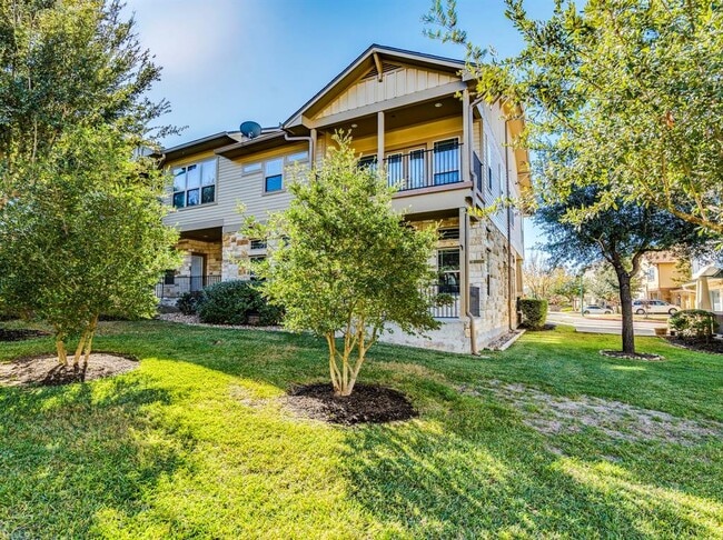 Building Photo - 2930 Grand Oaks Loop