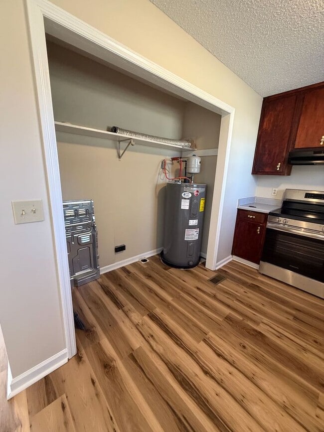 Building Photo - 235 Boles Rd