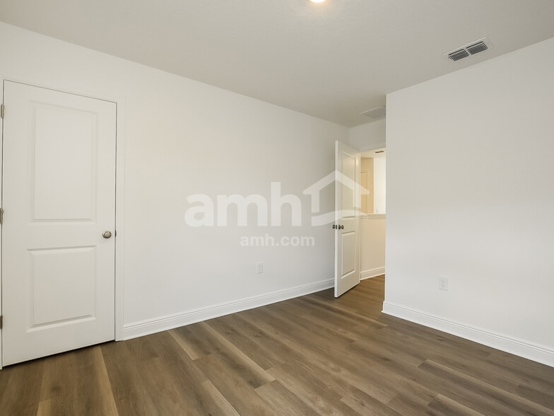 Building Photo - 1529 Blue Nile Pt