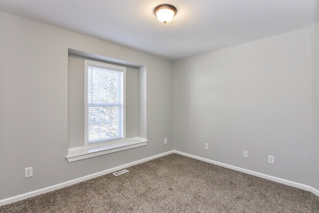 Building Photo - 616 Groveton Trail