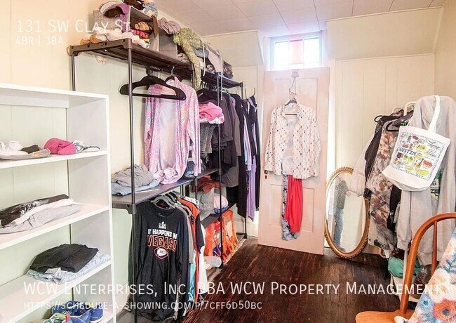 Building Photo - 131 SW Clay St