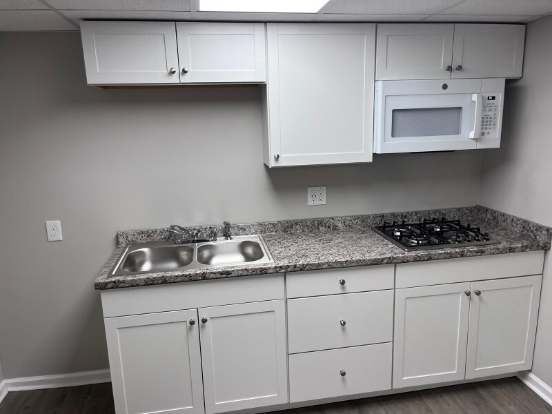 Building Photo - 3064 Hicks Rd