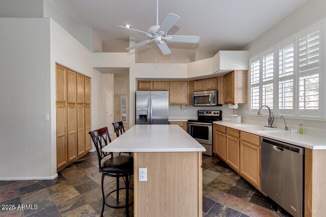 Building Photo - 3531 S Barberry Pl