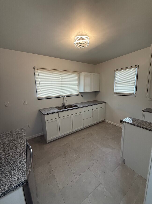 Building Photo - 21678 Bennett St