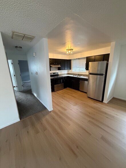 Building Photo - 755 Gardenia St