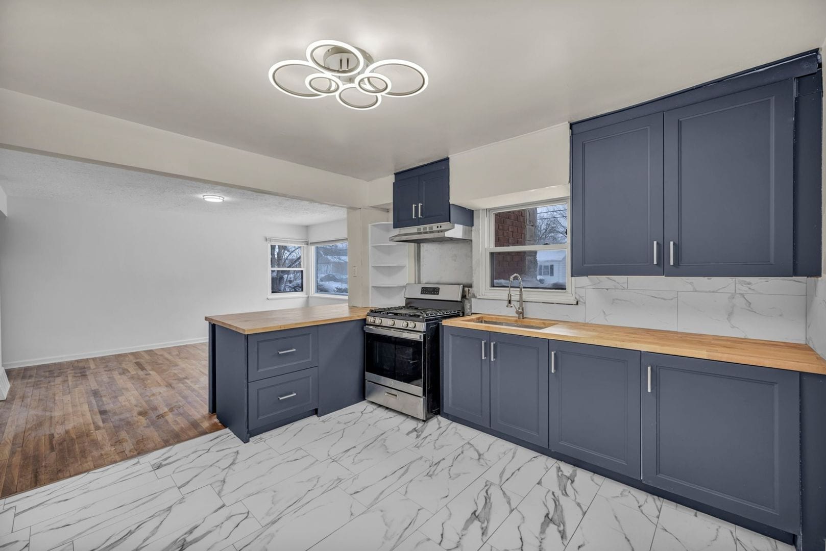 Building Photo - 6606 Ridgeview Rd