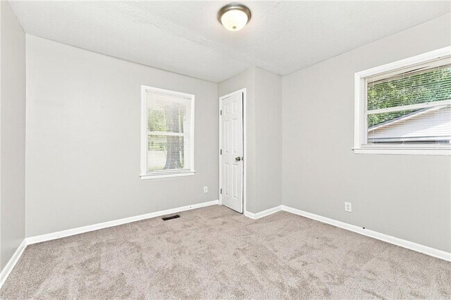 Building Photo - 515 Landers St