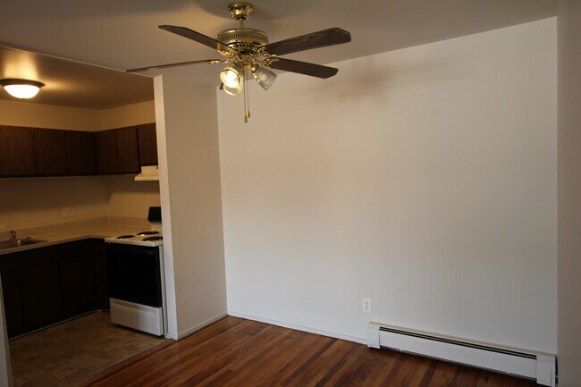 Dining & Kitchen - 227 Twelve Mile Rd